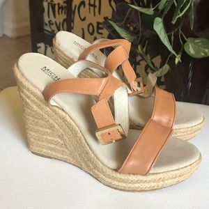 Michael kors pre-owned sandals in EUC size 9
